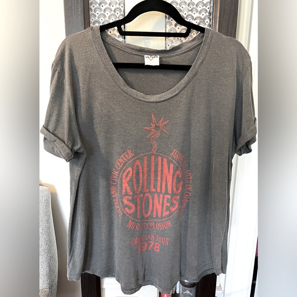 Let Luv Rolling Stones graphic tee, medium. Very good condition. - Picture 2 of 8
